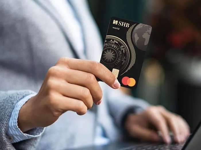 Đăng ký thẻ SHB Mastercard World có tận hưởng được những tiện ích dịch vụ e-banking không?